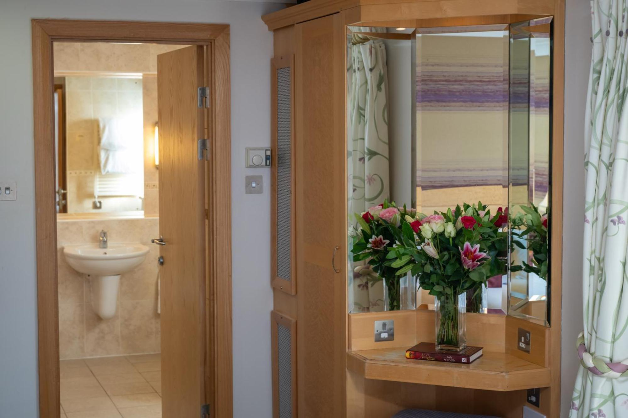 Hellidon Lakes Hotel Дейвънтри Екстериор снимка