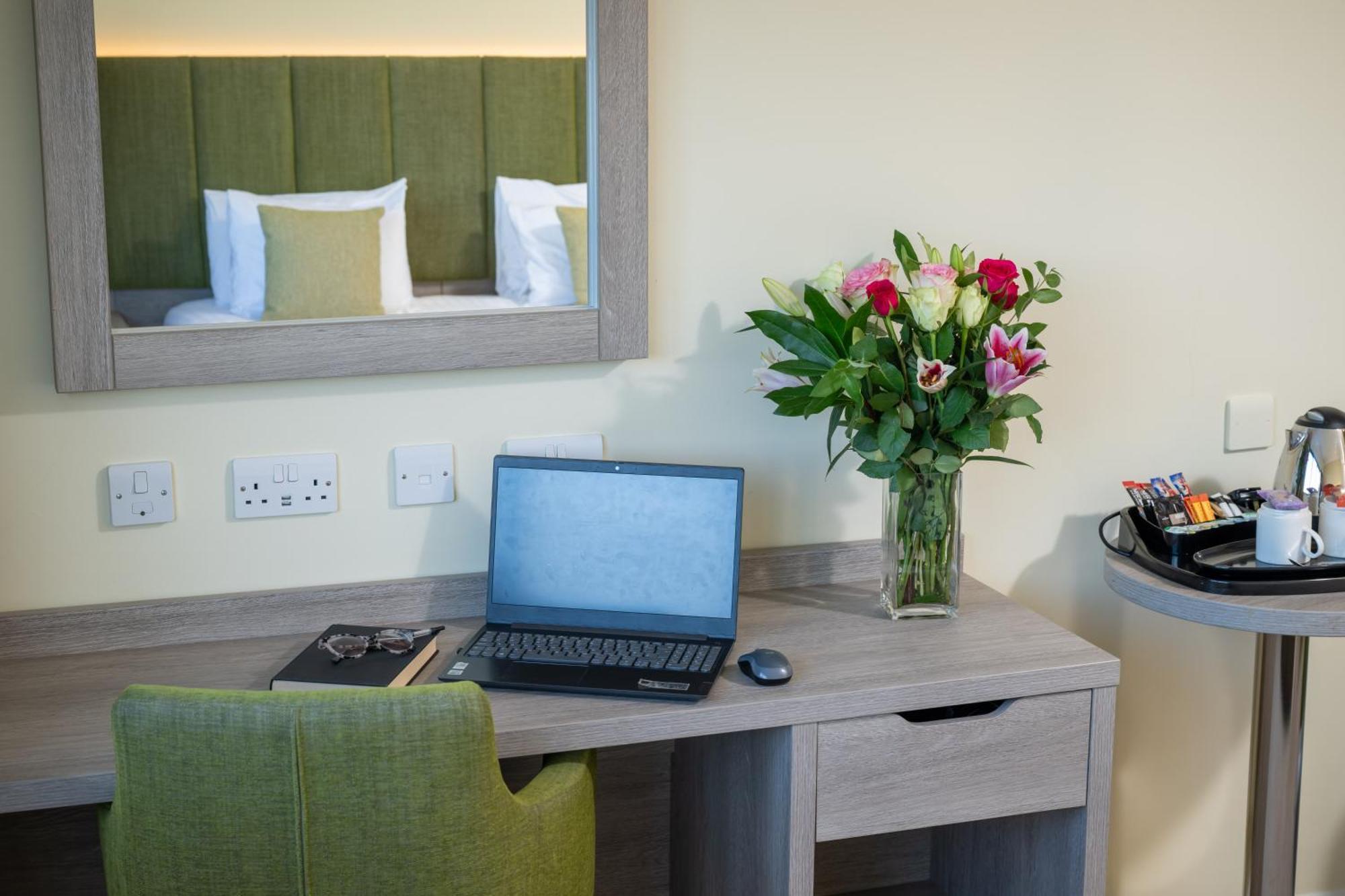 Hellidon Lakes Hotel Дейвънтри Екстериор снимка
